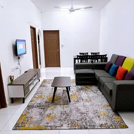 Homestay Pangsapuri Samudera Seri Manjung Lumut Eksteriør billede